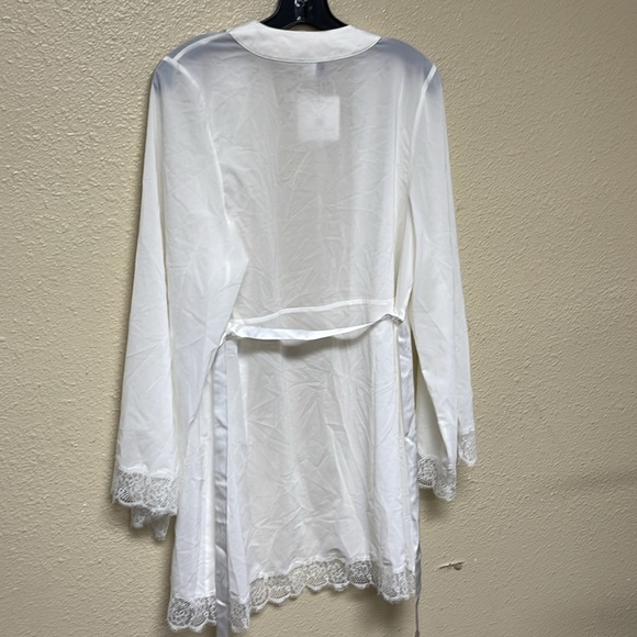 NWT Pleasure State White Robe - Picture 3 of 4